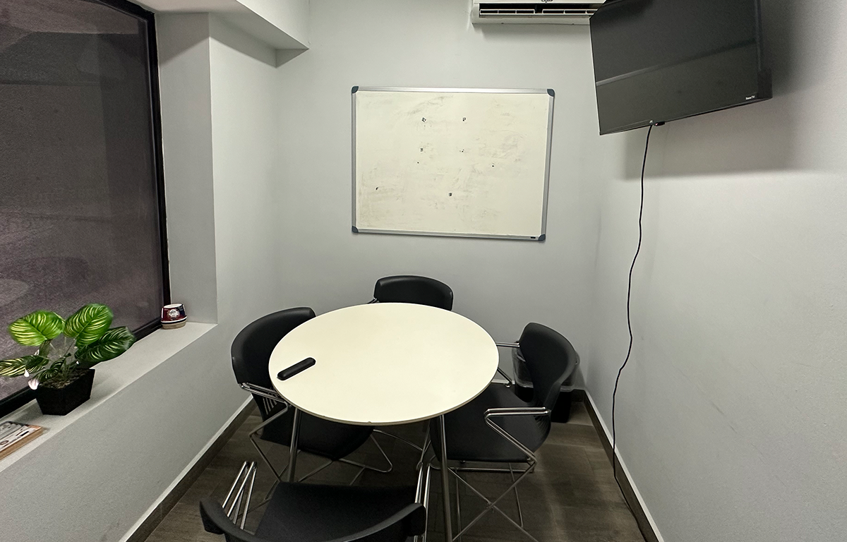 Garza Sada I Sala de Juntas - Image 2